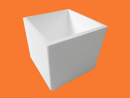 Supply welded PTFE water tanks, Teflon vessels with water valves, laboratory PTFE containers